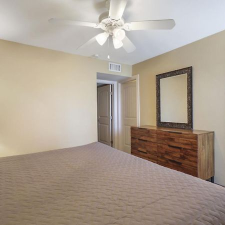 Ground Floor Beachfront Beauty! Steps To The Beach And Pool South Padre Island Phòng bức ảnh