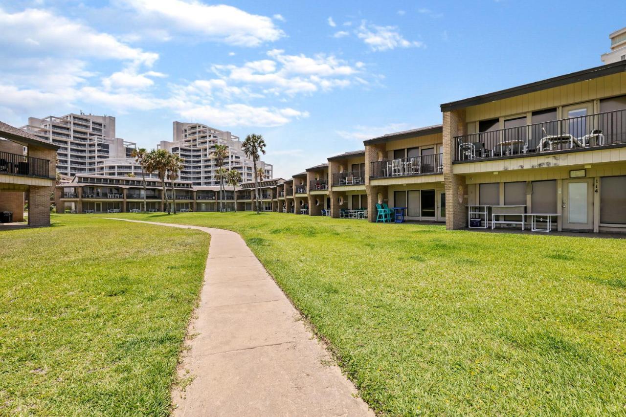 Ground Floor Beachfront Beauty! Steps To The Beach And Pool South Padre Island Ngoại thất bức ảnh